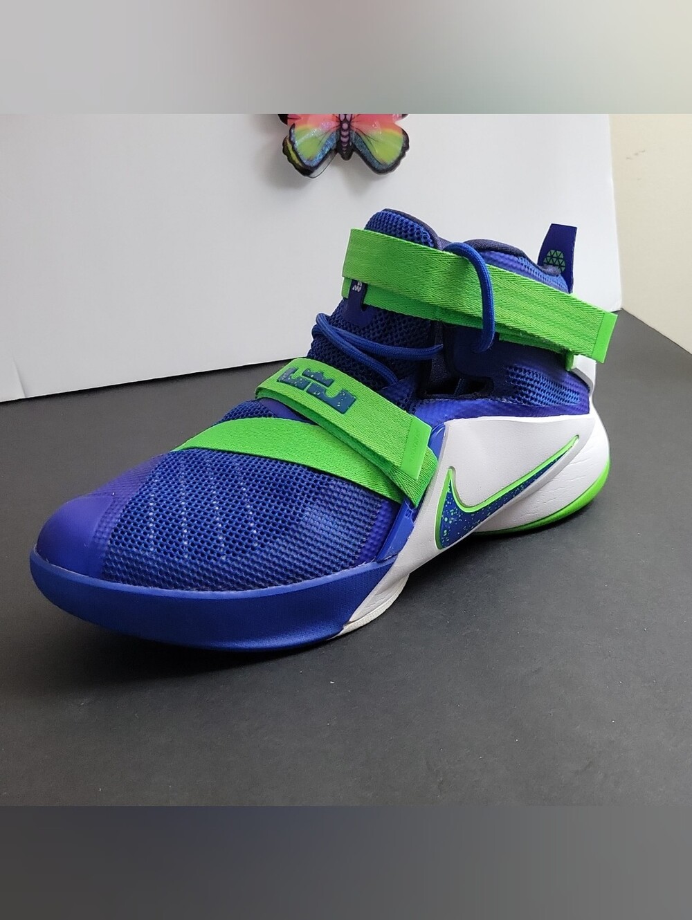 Nike LeBron Soldier IX 9 776471-441 Youth Size 7Y Blue Green Basketball Shoes